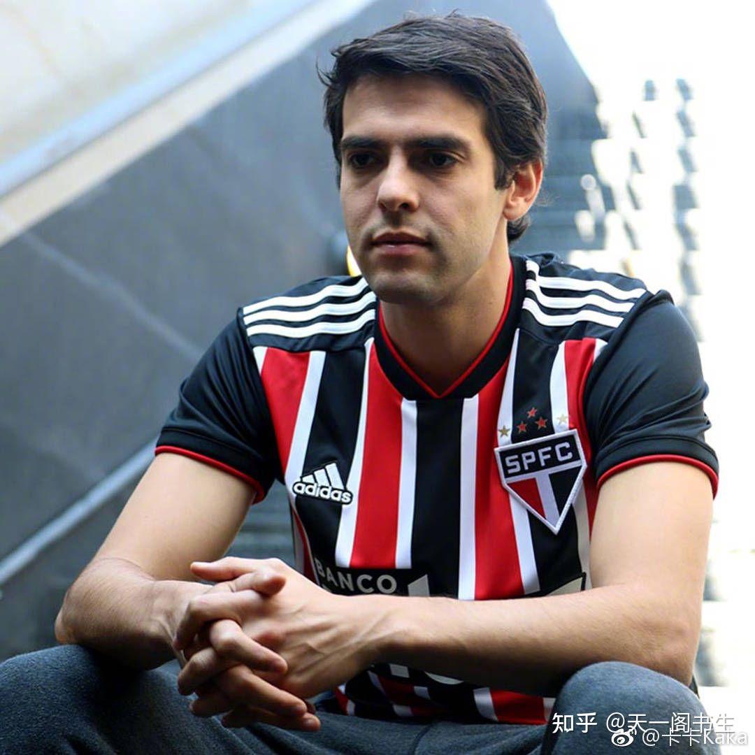 人造石板材自动浇注生产